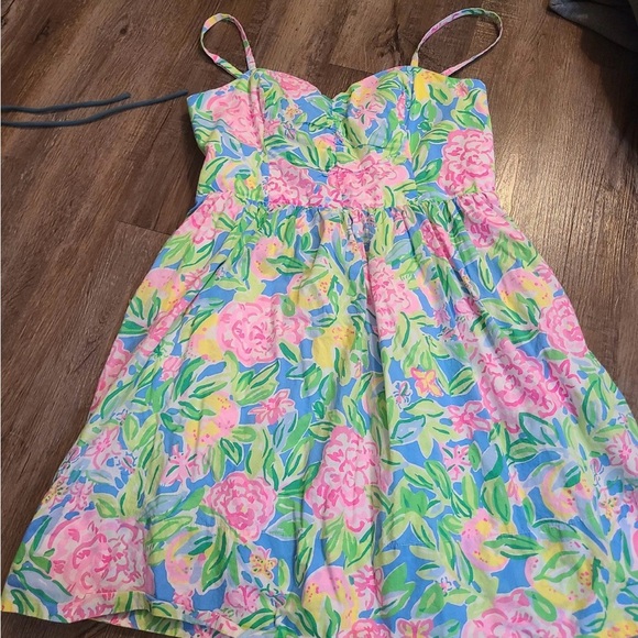 Lilly Pulitzer Dresses & Skirts - Lilly Pulitzer llana dress in grove garden